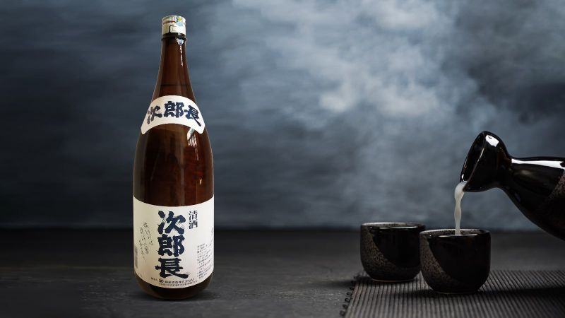 Sake Fuji Jirochou – loại rượu bán chạy hàng đầu Nhật Bản