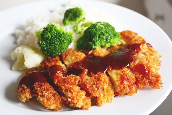 Cơm gà rán kiểu Nhật Bản