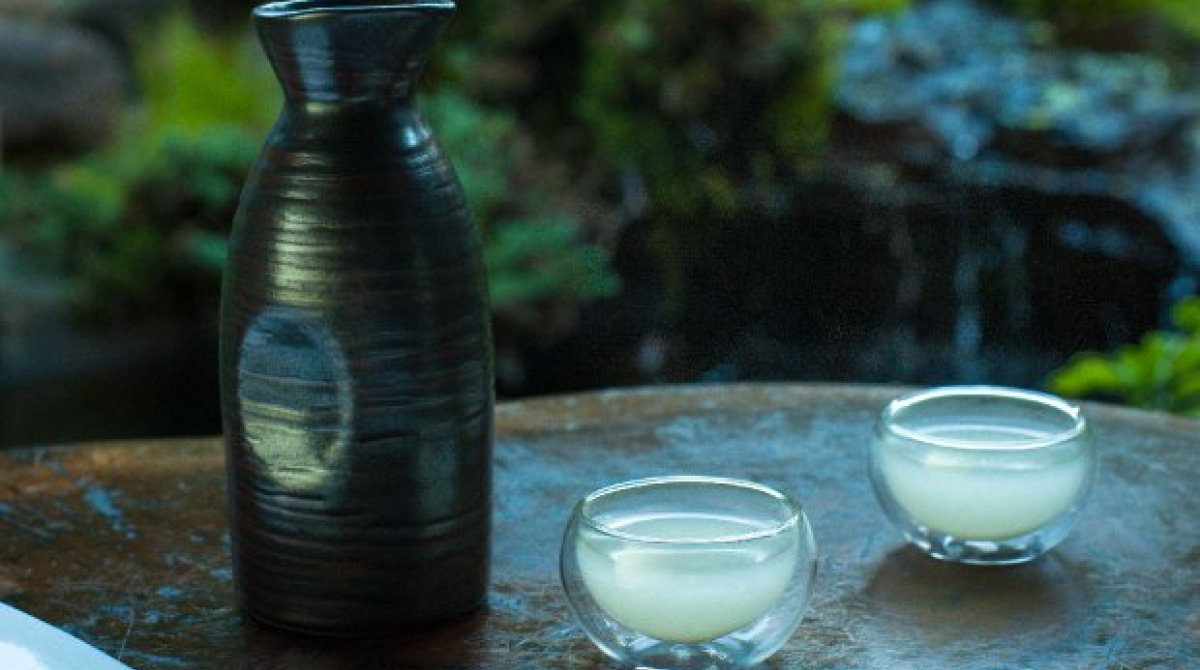 Sự thông minh của công đoạn 'lọc' khi làm rượu sake