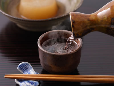 6 nguyên tắc uống rượu sake của người Nhật