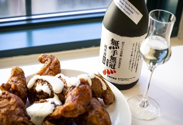 C&oacute; n&ecirc;n sử dụng rượu sake nấu ăn hay kh&ocirc;ng