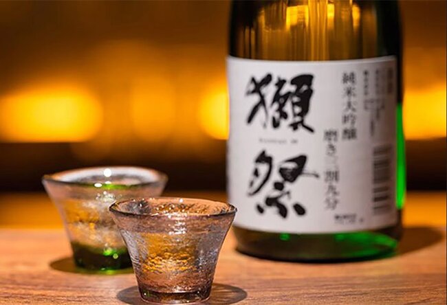 Sự kh&aacute;c biệt giữa rượu sake tươi v&agrave; rượu sake thường