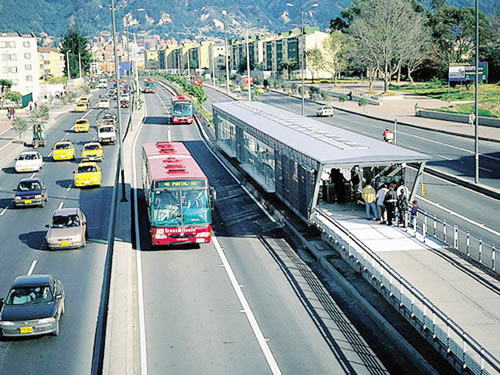văn m&igrave;nh xe bus ở Tokyo Nhật Bản
